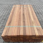 Ca. 151x Guyana Teak Onderliggers Geschaafd, 45x68mm, lengte 155cm